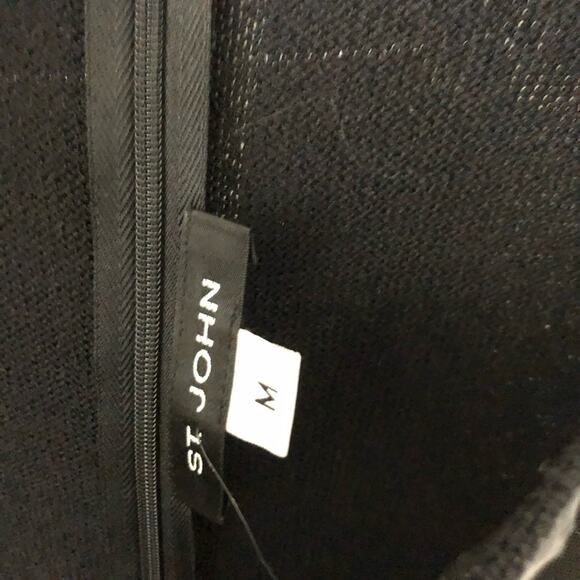 St John Santana Knit Sequin Sleeveless Blouse Black Silver NWT M $585 - Picture 9 of 15